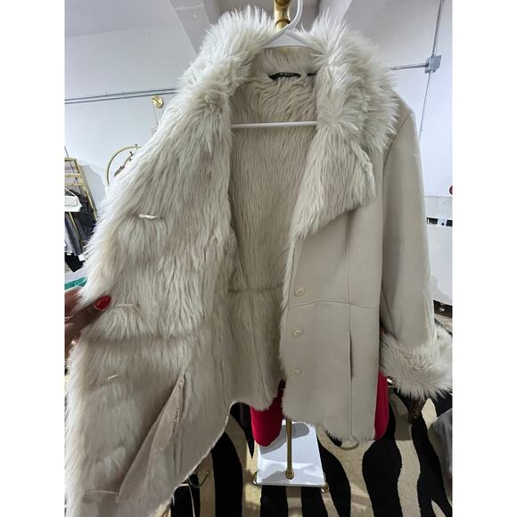 Vegan Leather Faux Shearling Coat Winter White Faux Fur Jacket - Picture 2 of 2